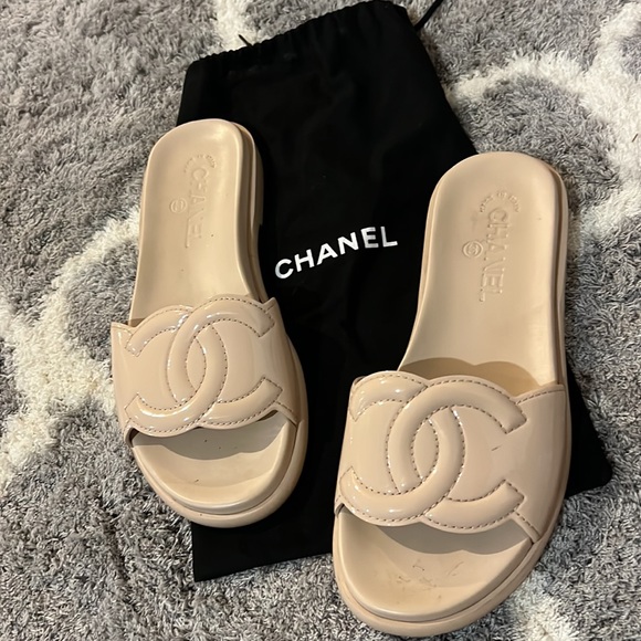 Womens Chanel slides - Picture 5 of 7